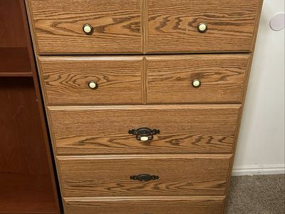 5 Drawer Dresser – Good Condition