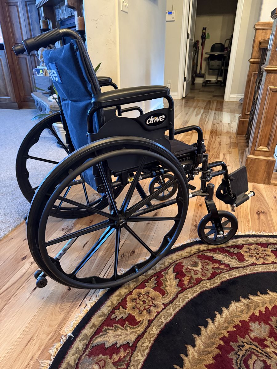 Drive Medical Wheelchair - Black, Manual, Standard, Foldable, UsedGood