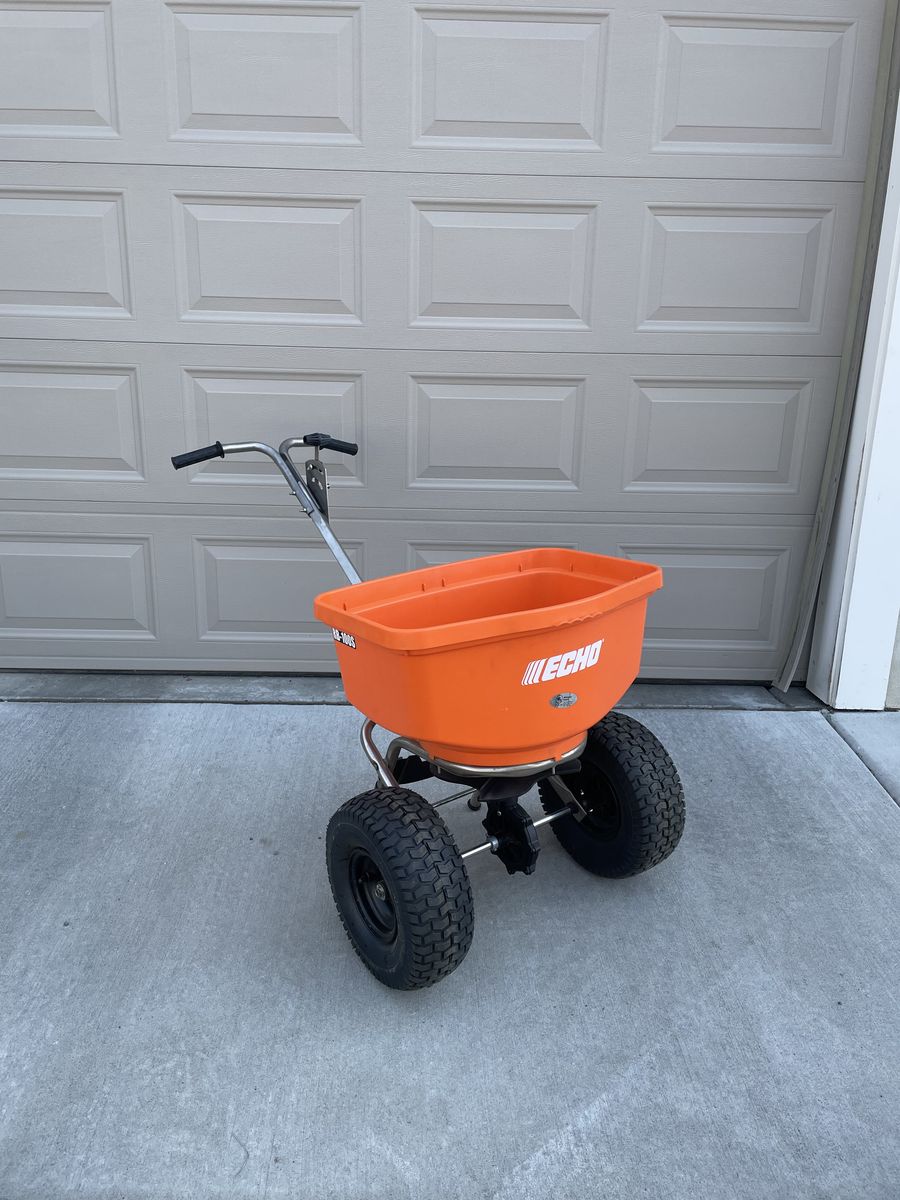 Echo RB-100S Broadcast Spreader