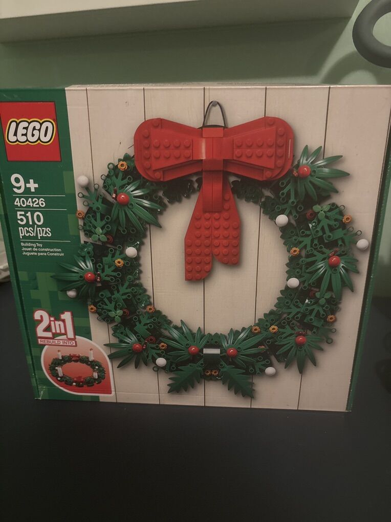 Lego Holiday Wreath