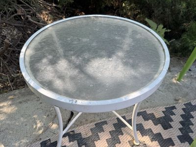 White Round Outdoor Metal Patio Side Table with Glass Top
