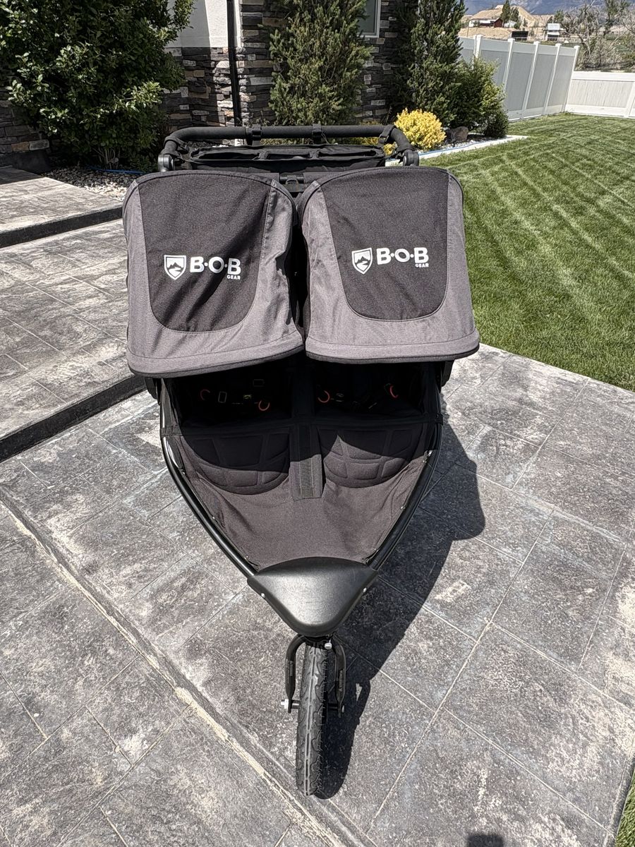BOB Double Jogging Stroller