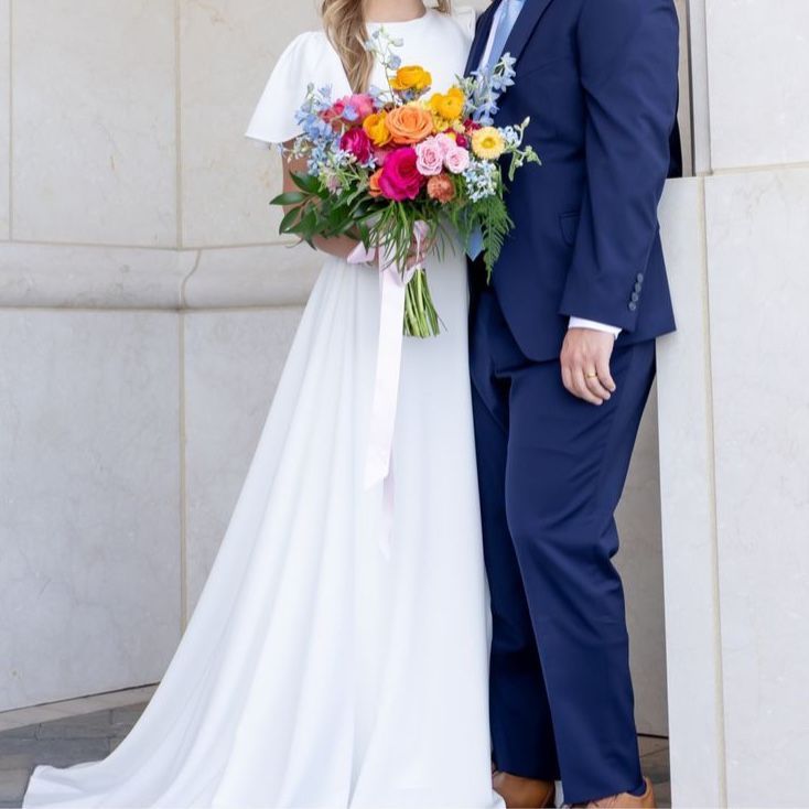 Elegant Romantic-Style Wedding Dress