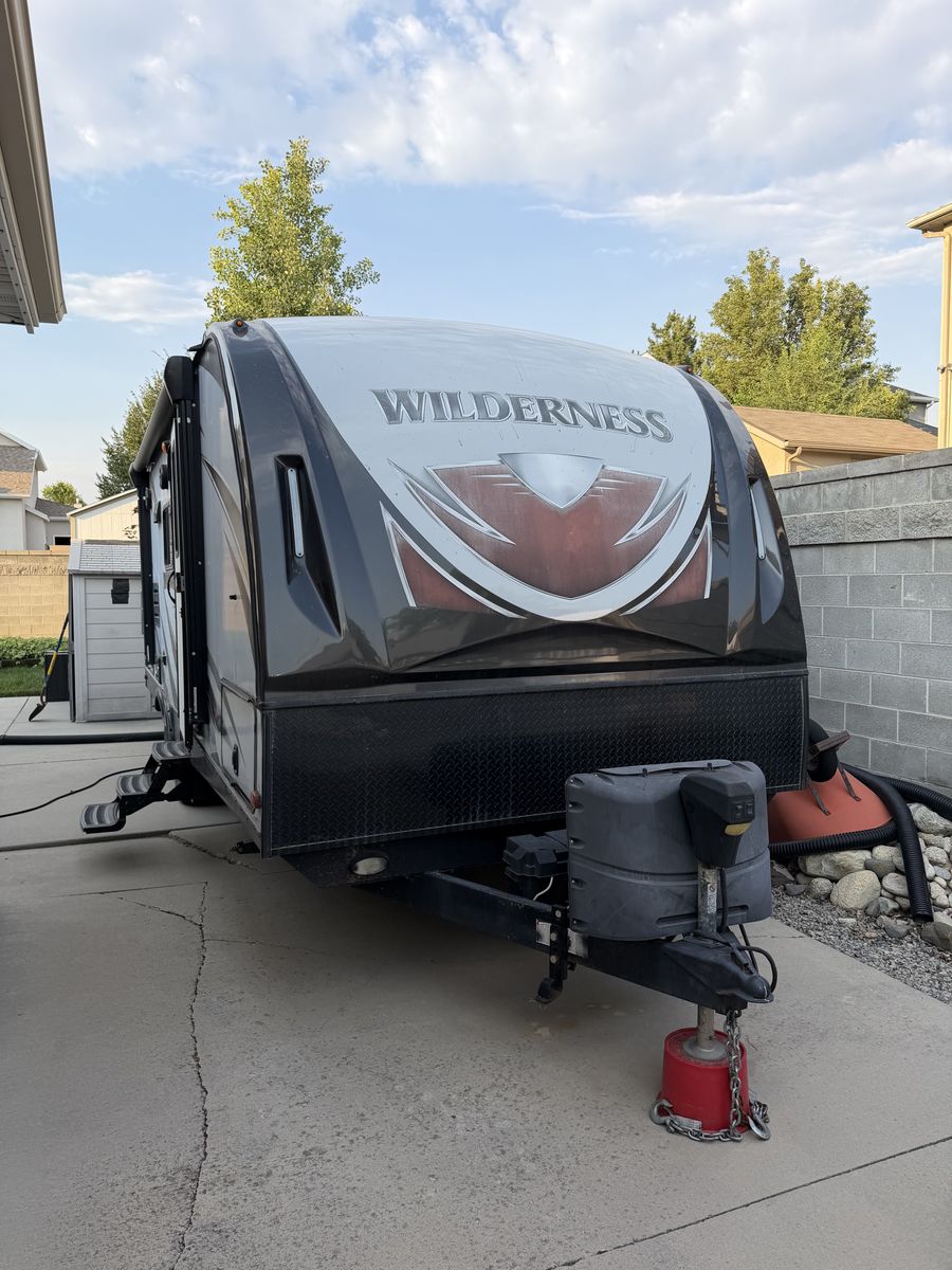 USED 2018 HEARTLAND WILDERNESS RV TRAILER
