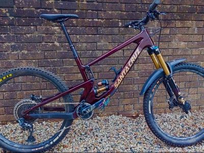 Santa Cruz Nomad Carbon 27.5 M Mountain Bike