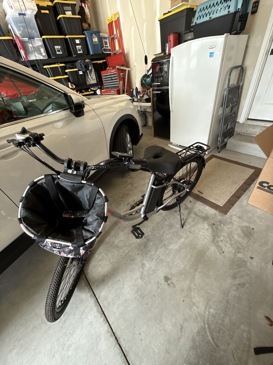 GOCO Electric Bike with Front Basket and Rear Rack - Silver/Black, only road twice