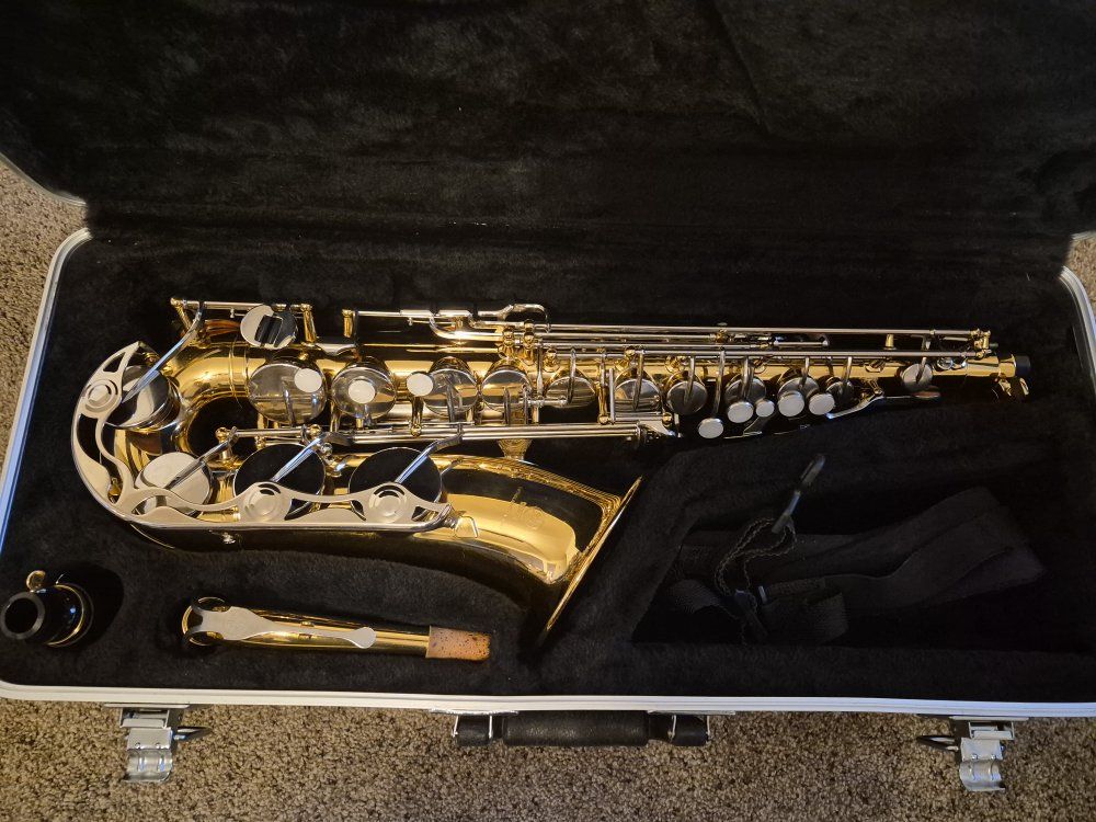 Yamaha Alto Sax Saxophone with Warranty