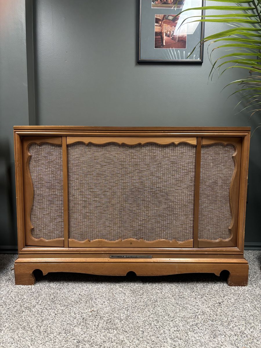 vintage wood Motorola console stereo / vinyl turntable