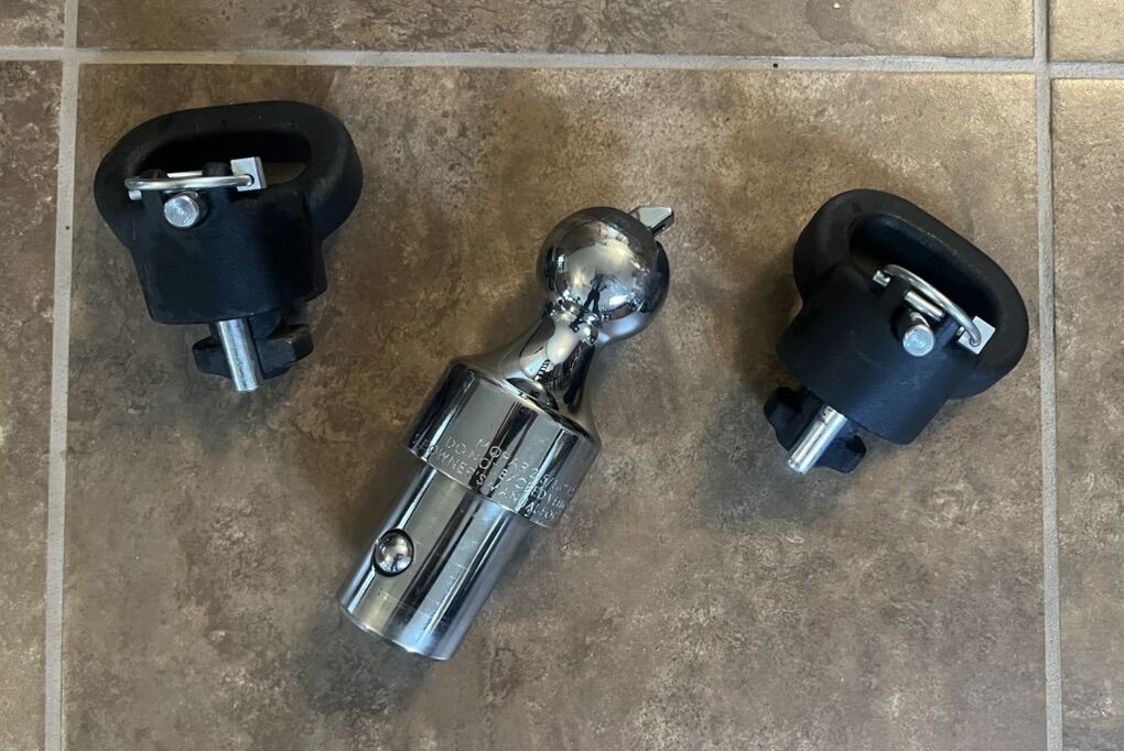 Mopar Gooseneck Ball Puck Kit for Ram