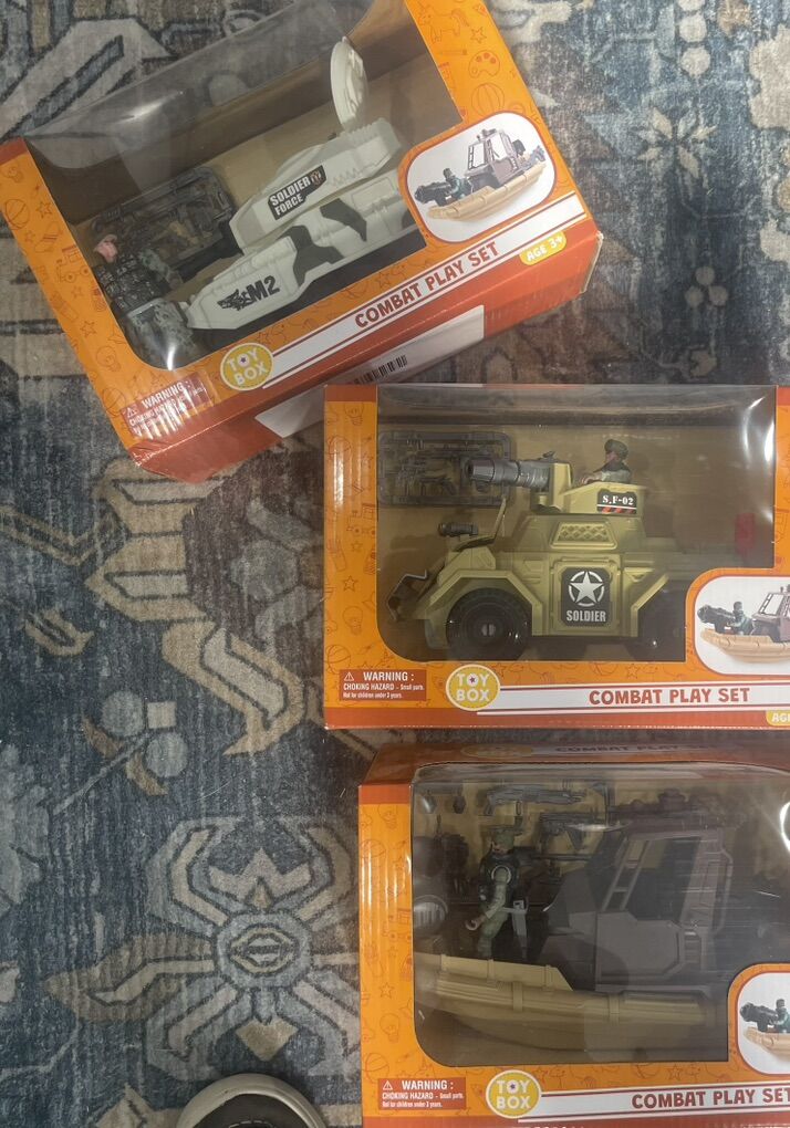 Play trucks boat (new)