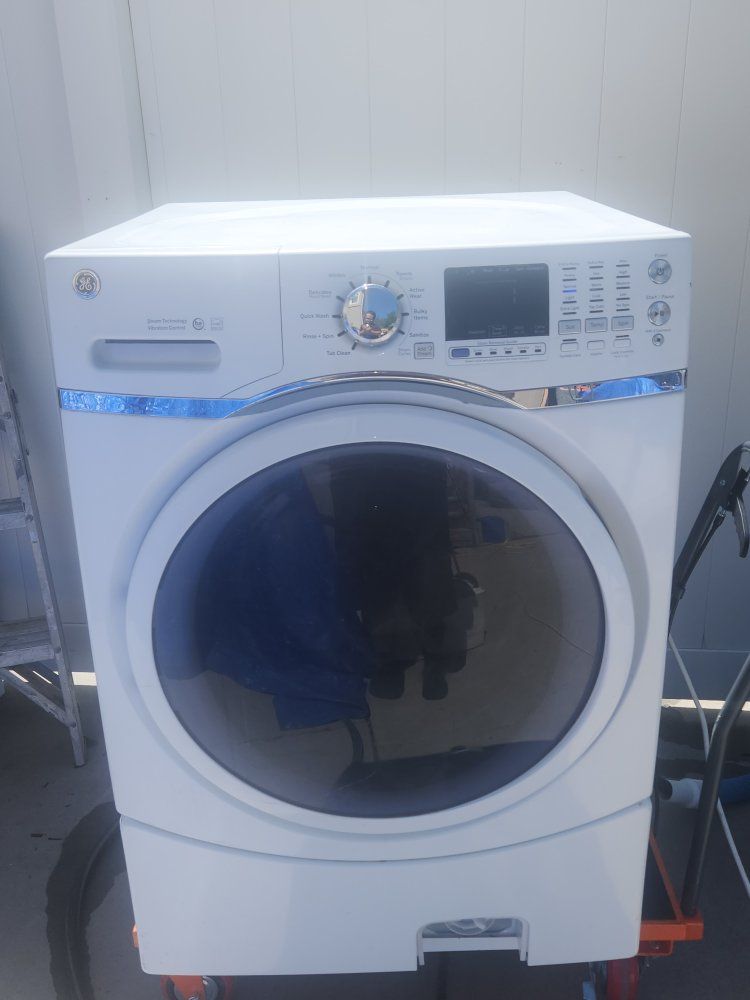 GE Front Load Washer - Good Working Condition