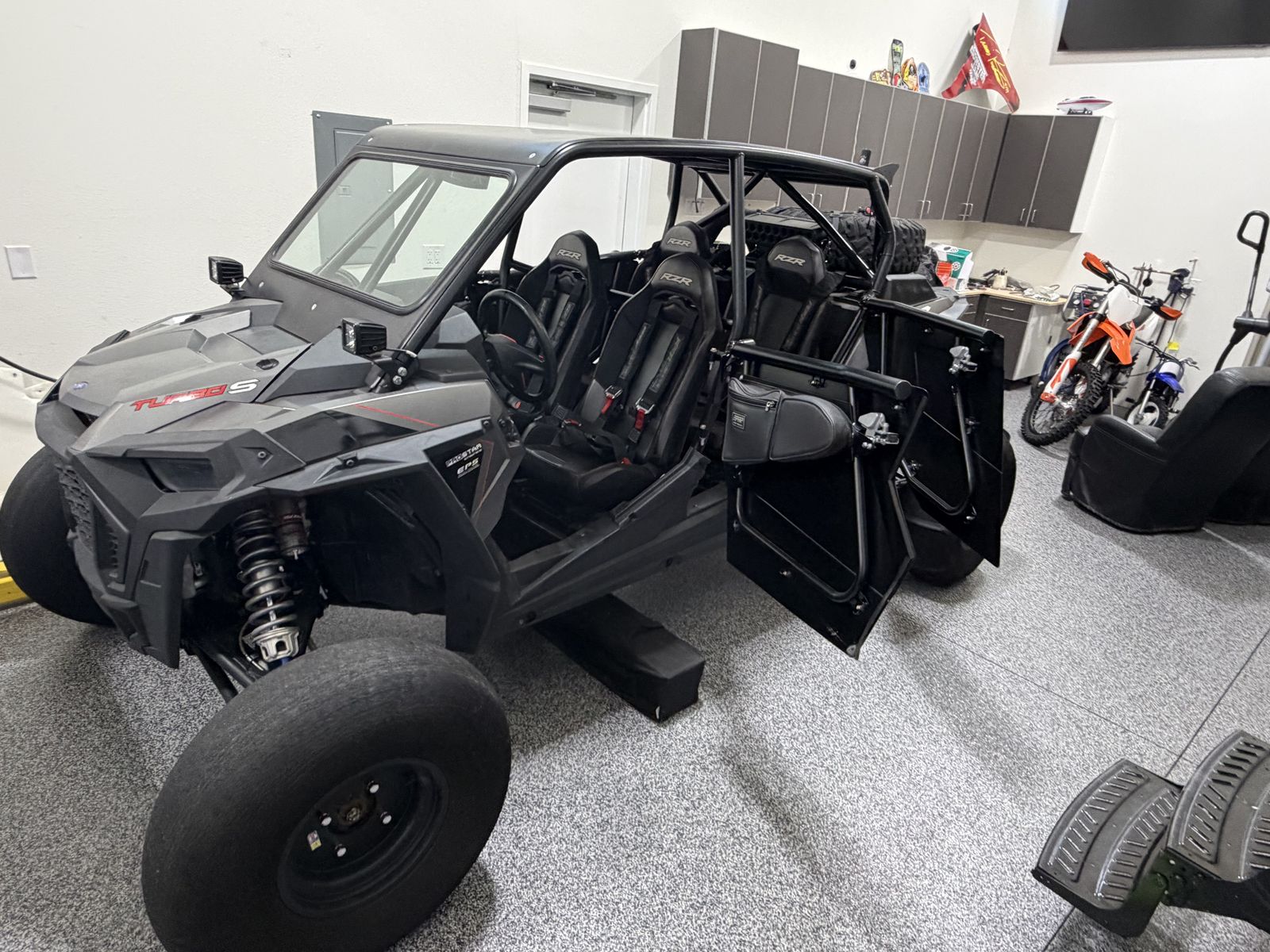 Polaris 4 Seat Turbo S
