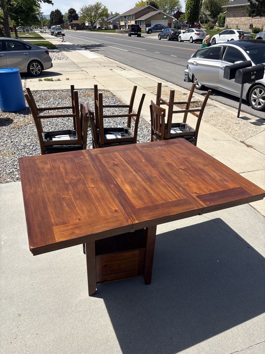 Wood table with leaf