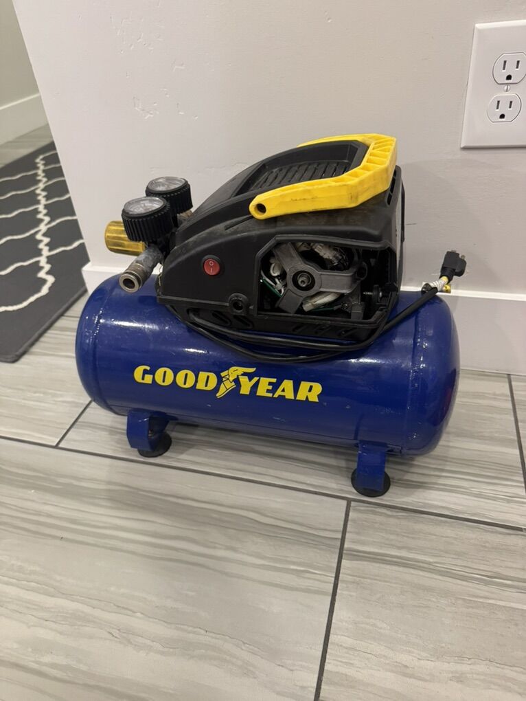 Goodyear 3 Gallon Air Compressor