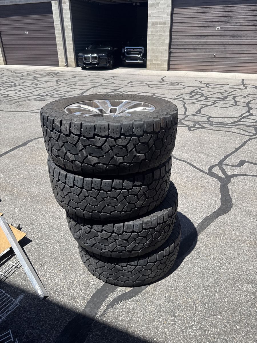 Ford F-150 OEM WheelsLT295/55R20 Tires - Set of 4
