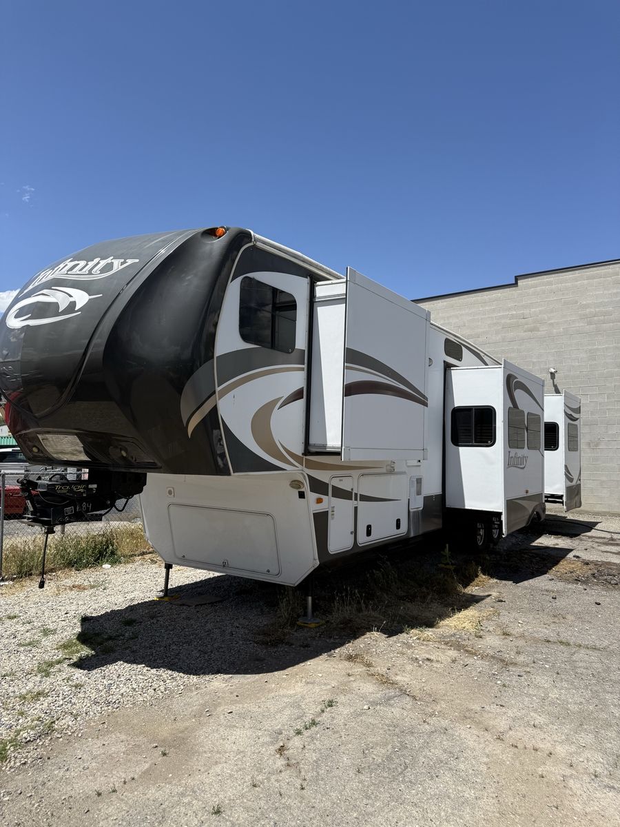 2013 Dutchmen Infinity Luxury 3870FK