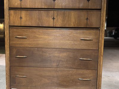 Broyhill Saga Mid Century Modern