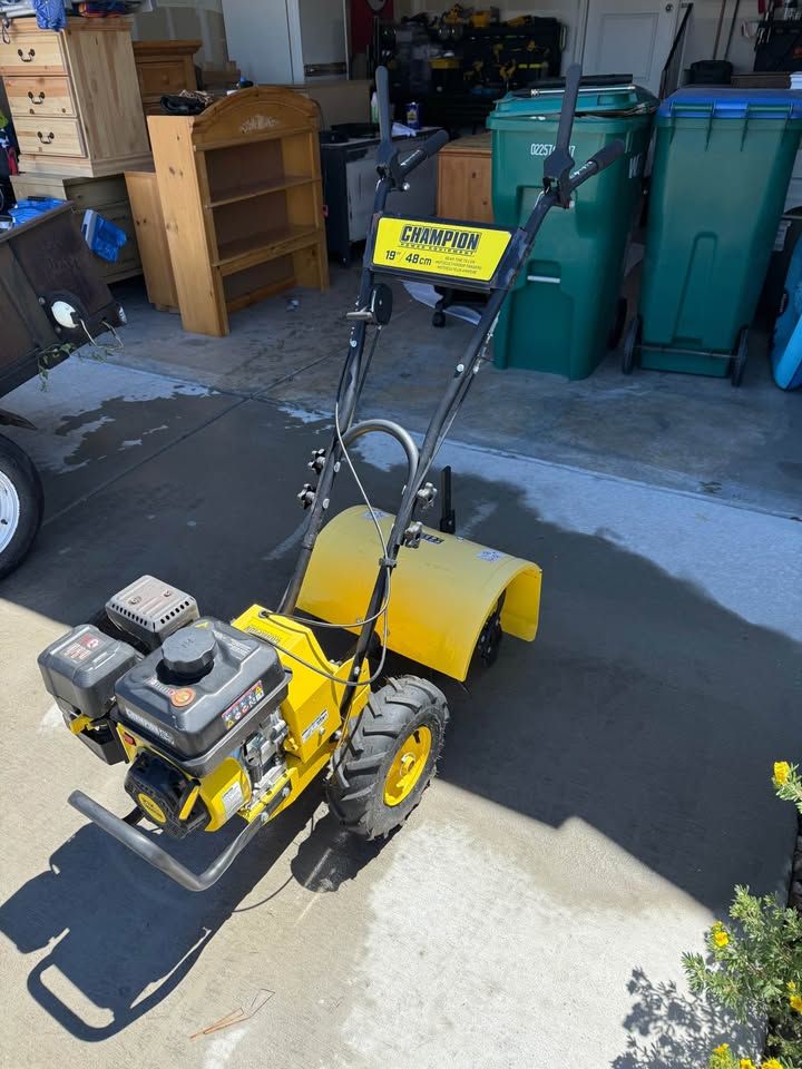 Champion 212cc 19" Tiller