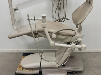 Adec 511 Dental Exam Chair W/ Radius 533 Doctor & 551 Assistant Delivery Units