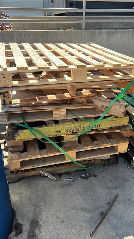 WOOD PALLETS FOR SALE !!