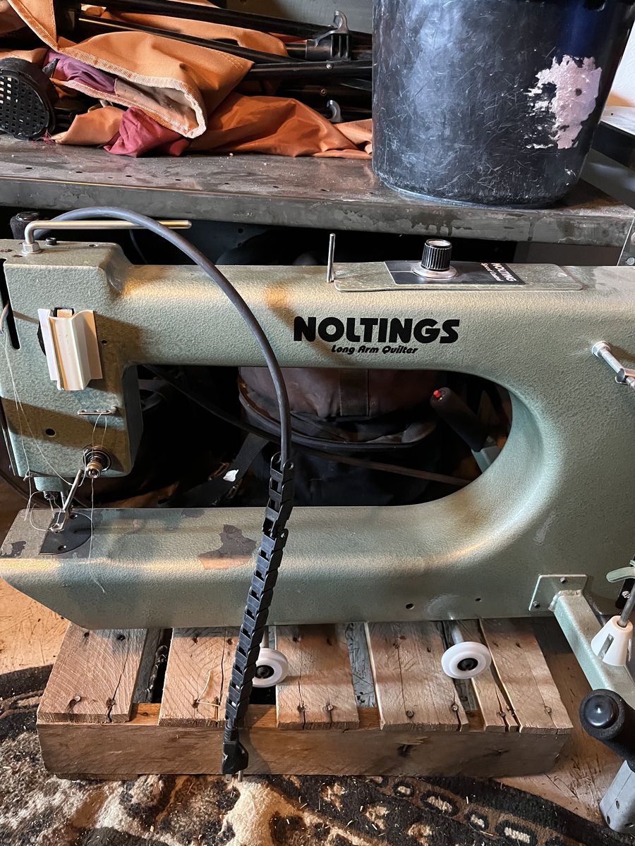 Noltings Long arm sewing machine