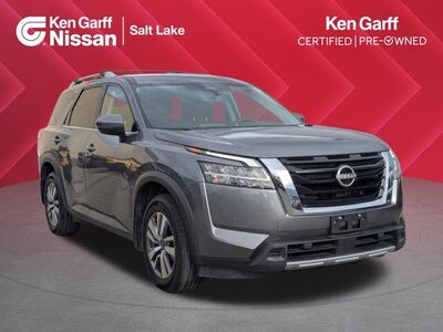 2023 Nissan Pathfinder SL