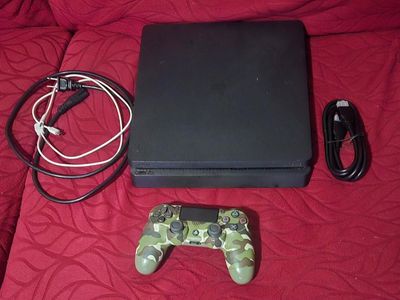 1tb Ps4 slim with 1 controller! Trades considered! Please Read!