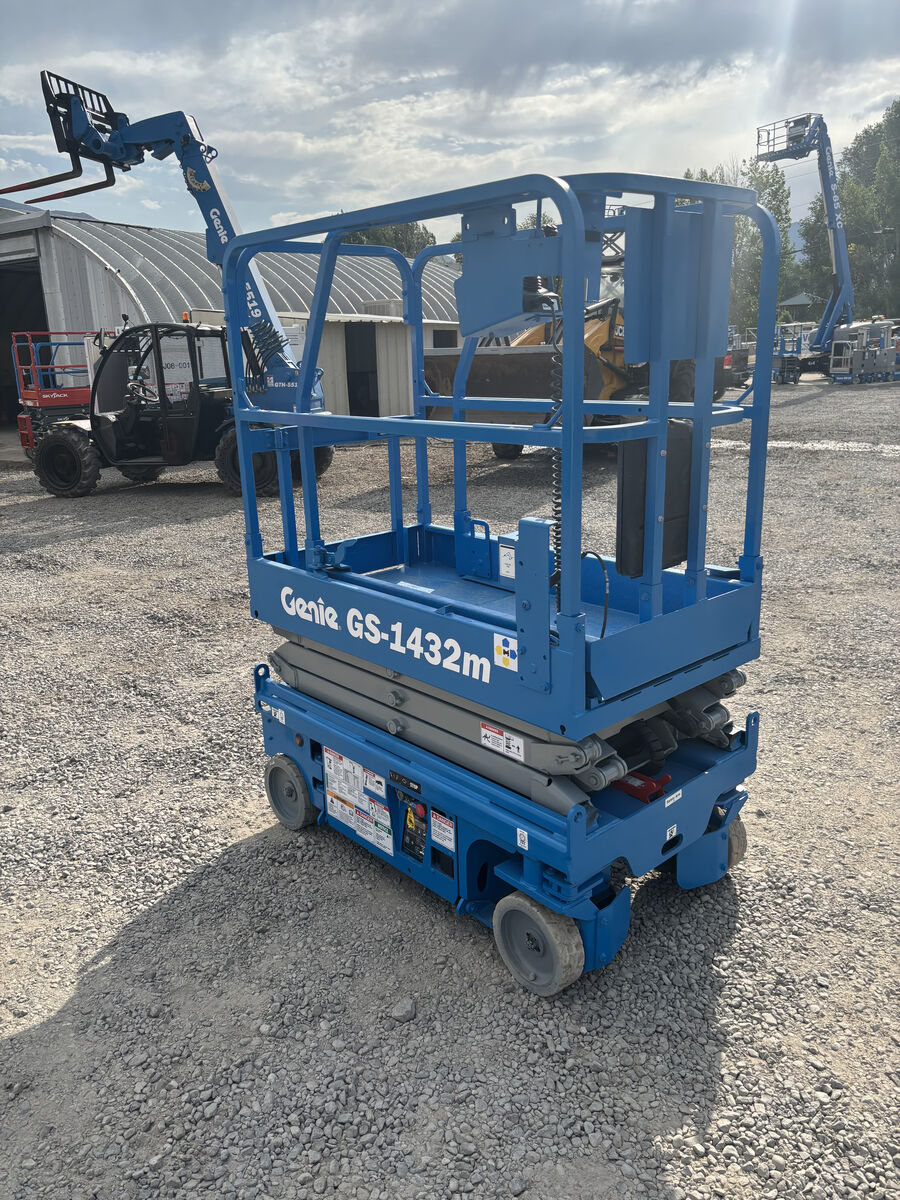 2021 Genie GS-1432m 14' -2 yr Warranty- Scissorlift (id.D235e)