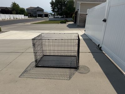 XL dog crate