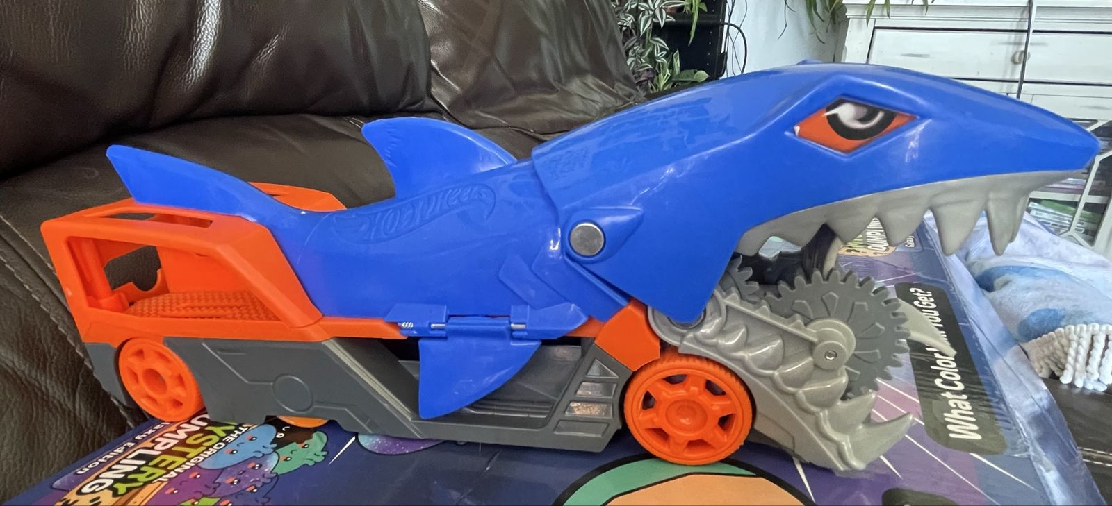 Hot Wheels Shark Chomp Transport Car Toy Blue Orange