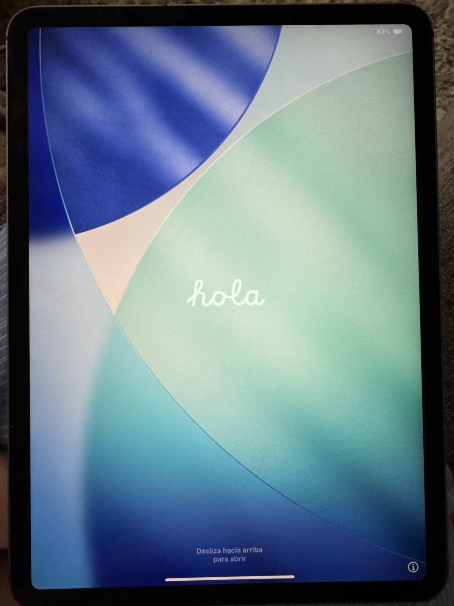 2018 iPad Pro 11 inch 64 gb w/ Cellular + Apple Pencil Gen 2