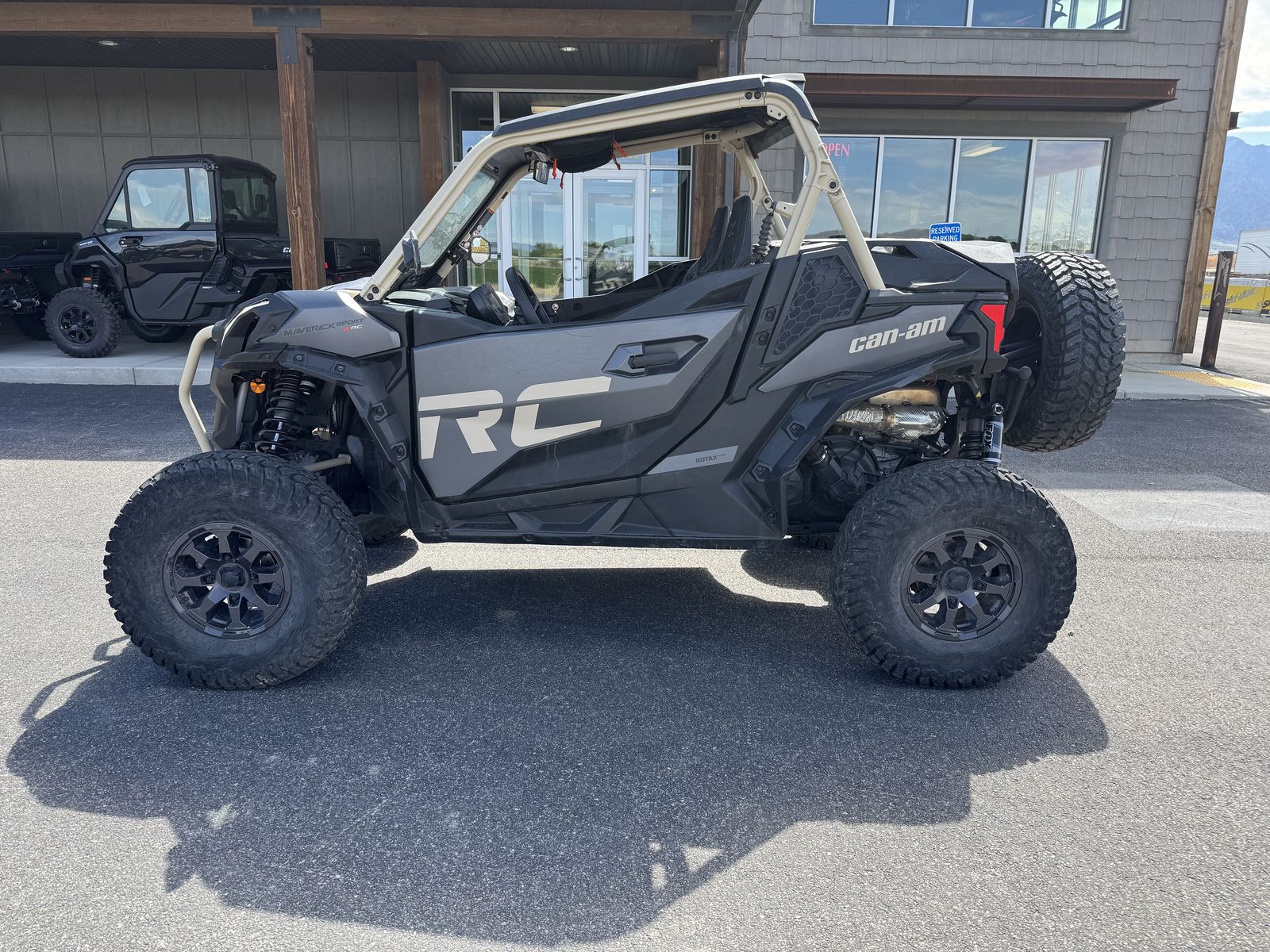 2023 Can-Am Maverick Sport 1000R XRC