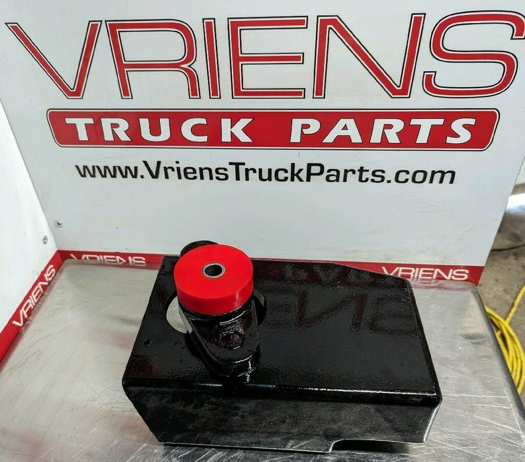 Kenworth W900 Crossmember