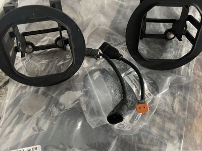 05-19 Outback fog light mounting kit