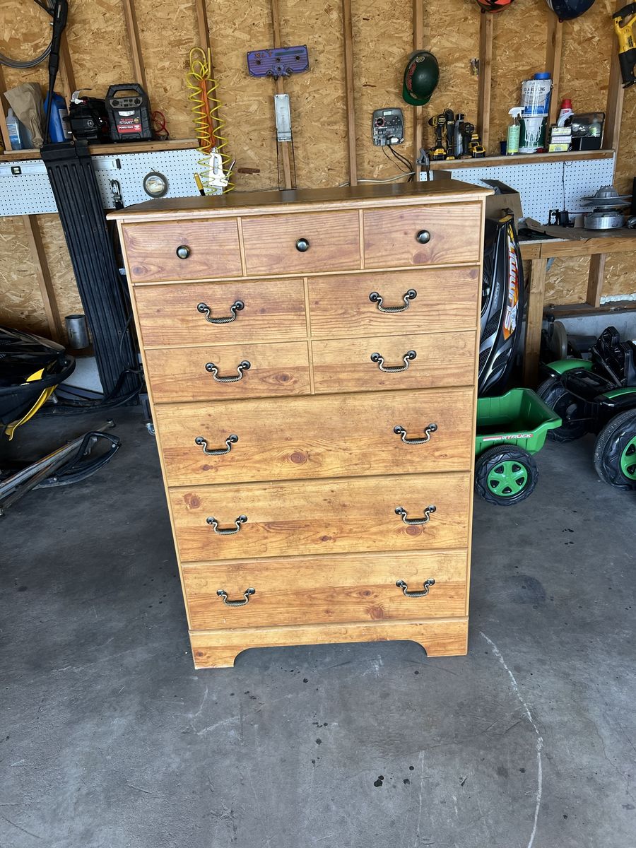 Dresser