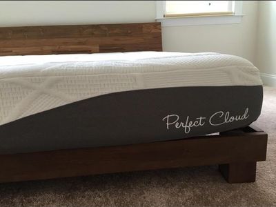 Perfect Cloud, Elegance Memory Foam Mattress, King, Like New