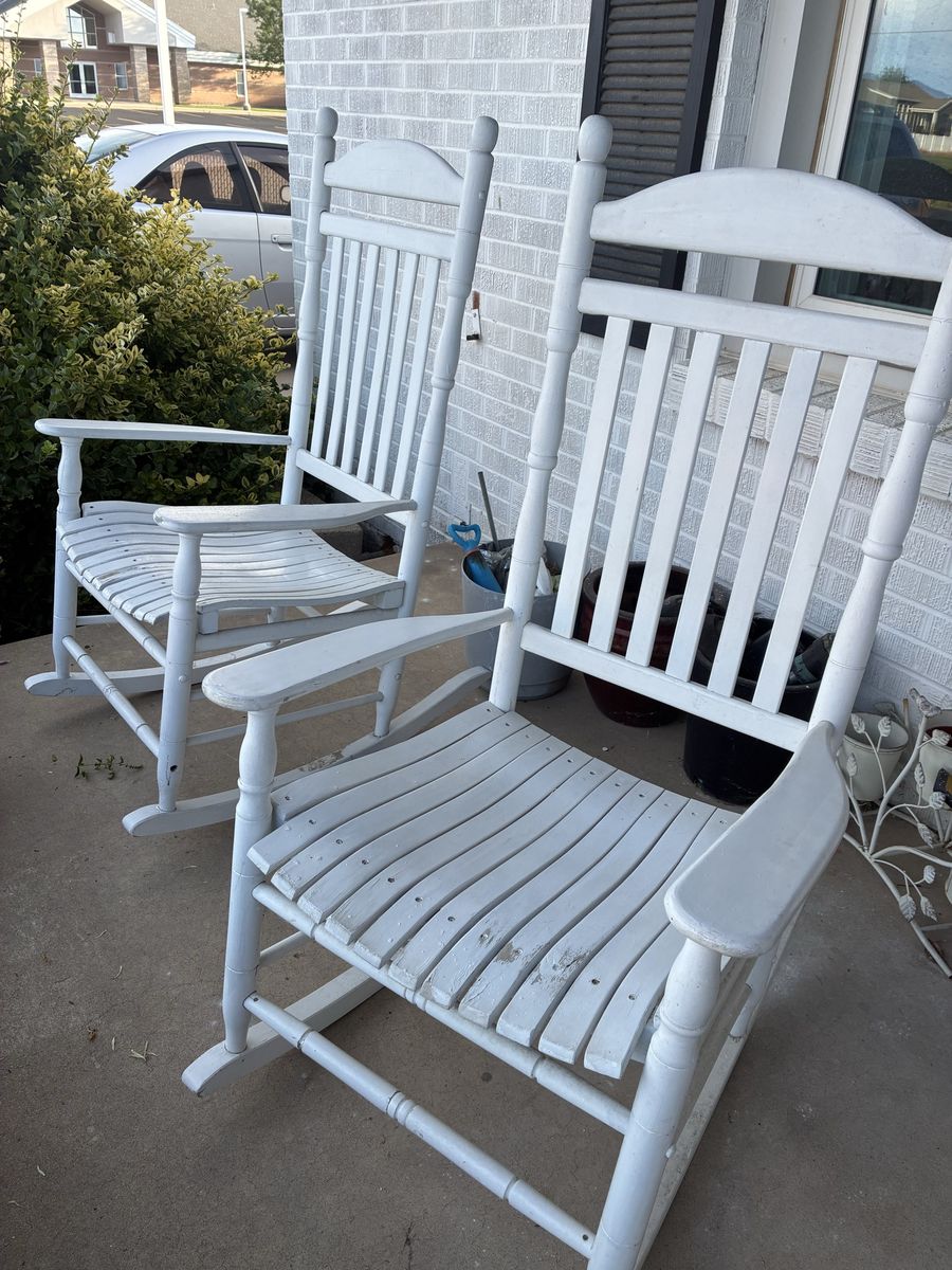 Outdoor rocking chairs
