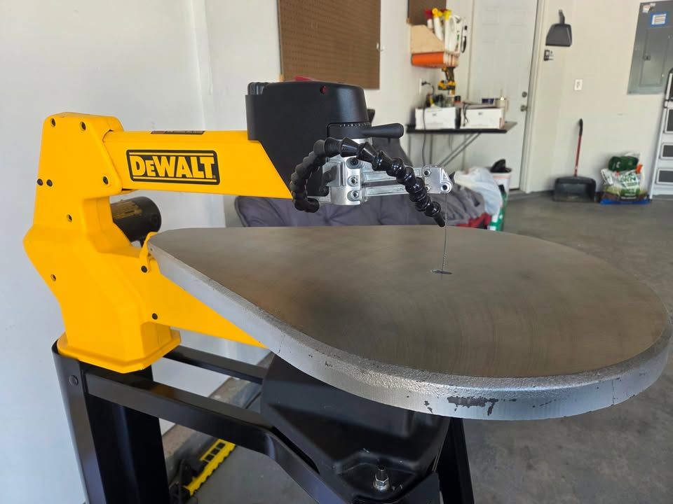 Dewalt Scroll Saw with Stand