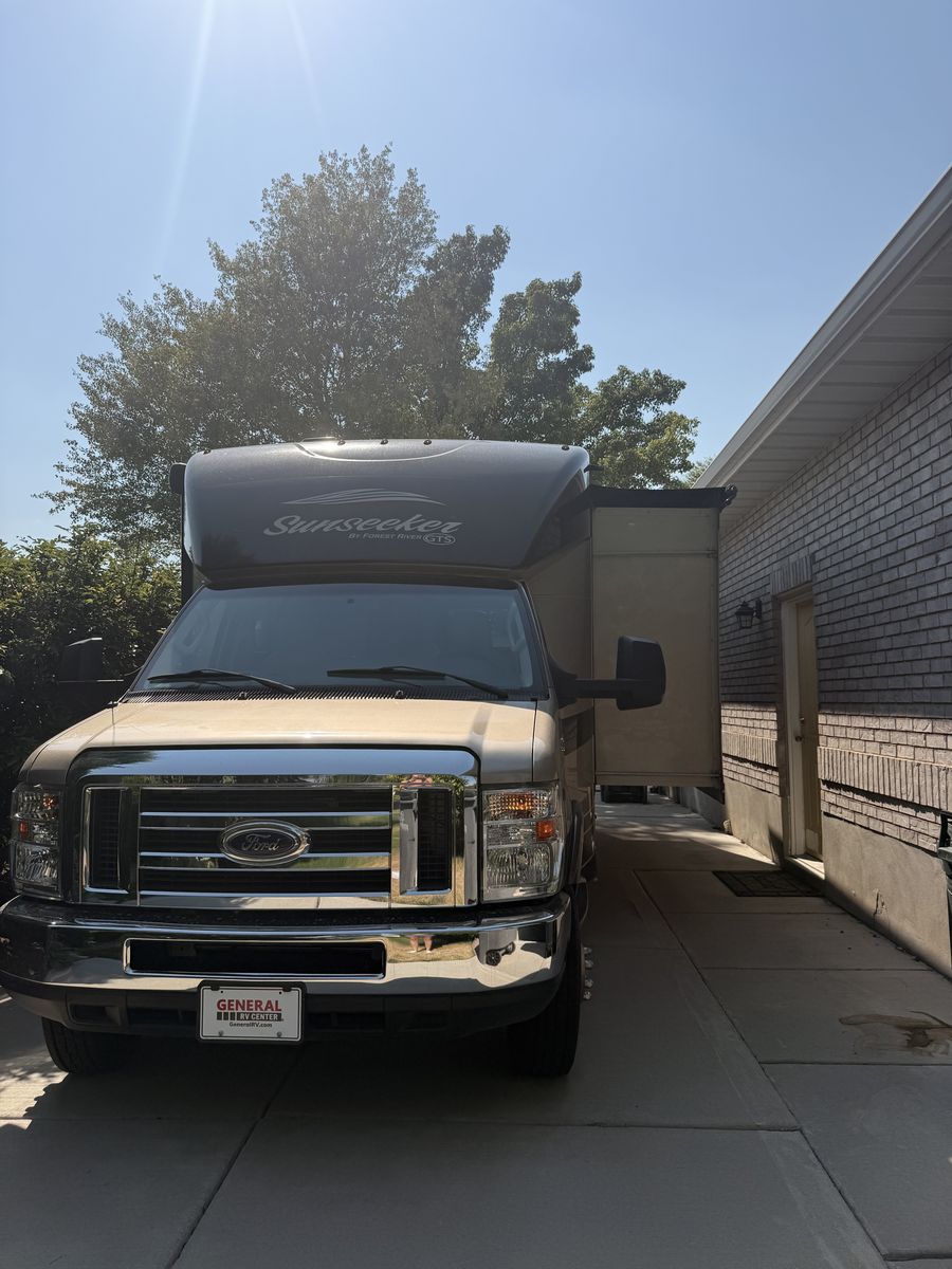 2018 Forest River Sunseeker 2400-S
