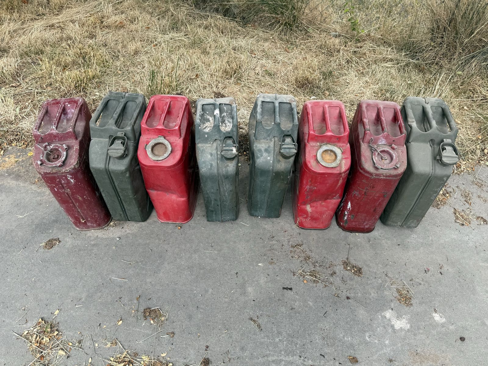 Gas cans