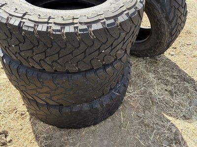 Toyo Open Country MT 265 70 18