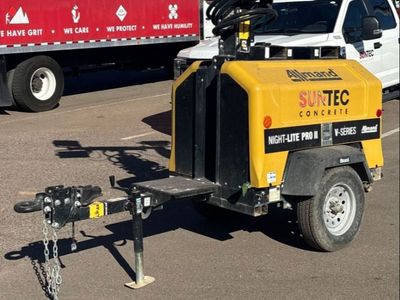 Mobile Allmand 8 kW Light Plant Power CAT Diesel Generator Tower Mast Lights