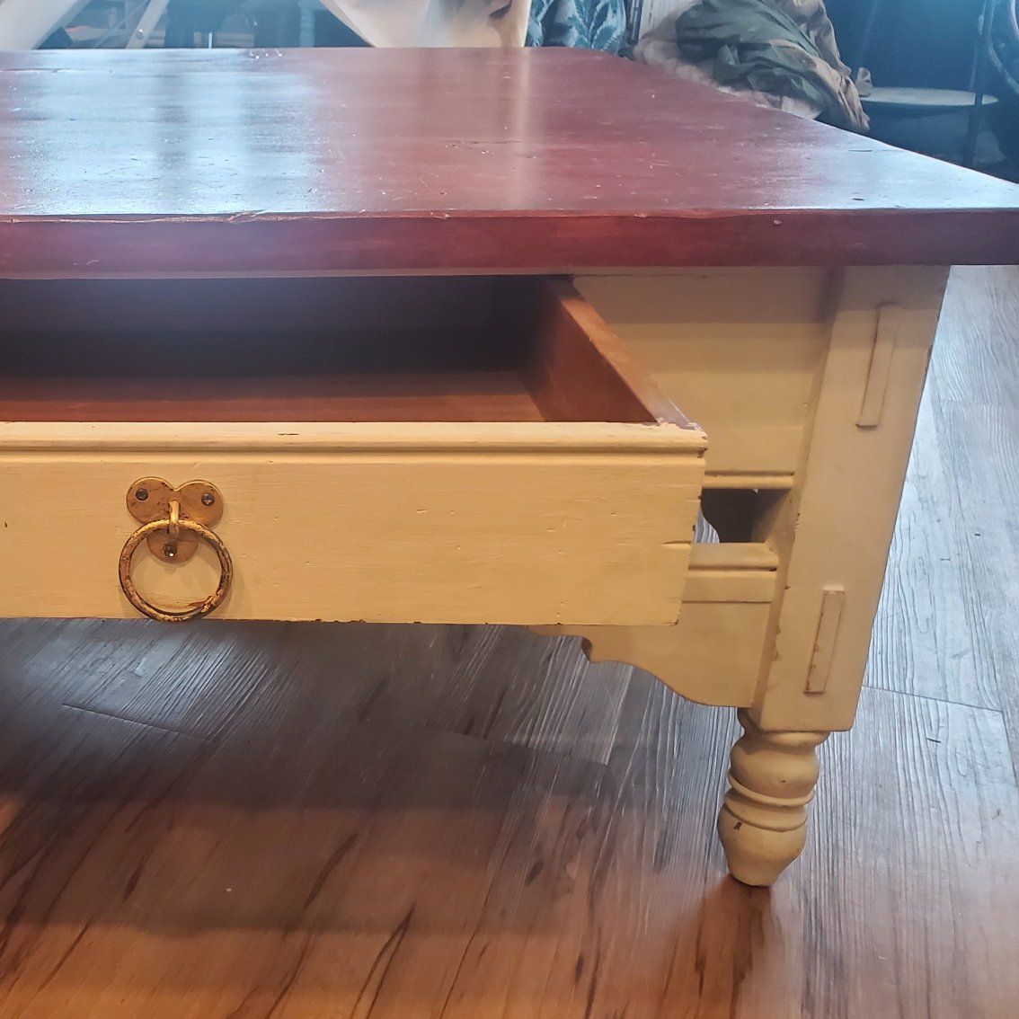 nice living room table