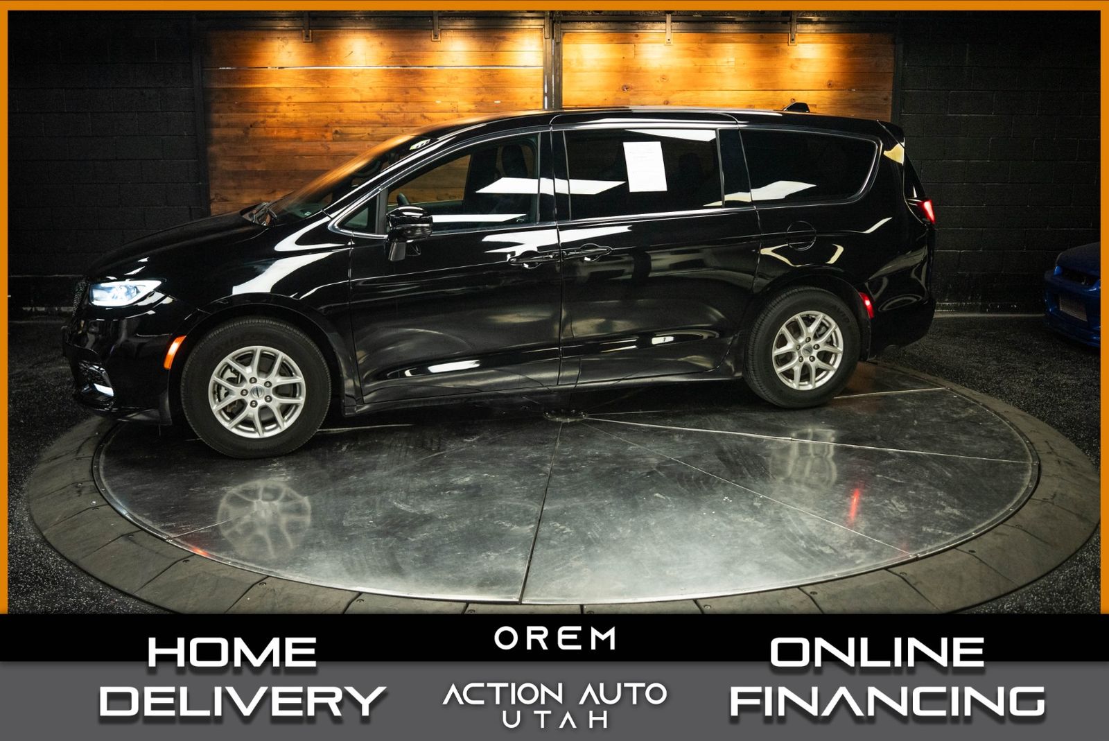 2025 Chrysler Pacifica Select