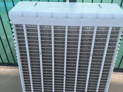 Bonaire Durango window evaporative cooler