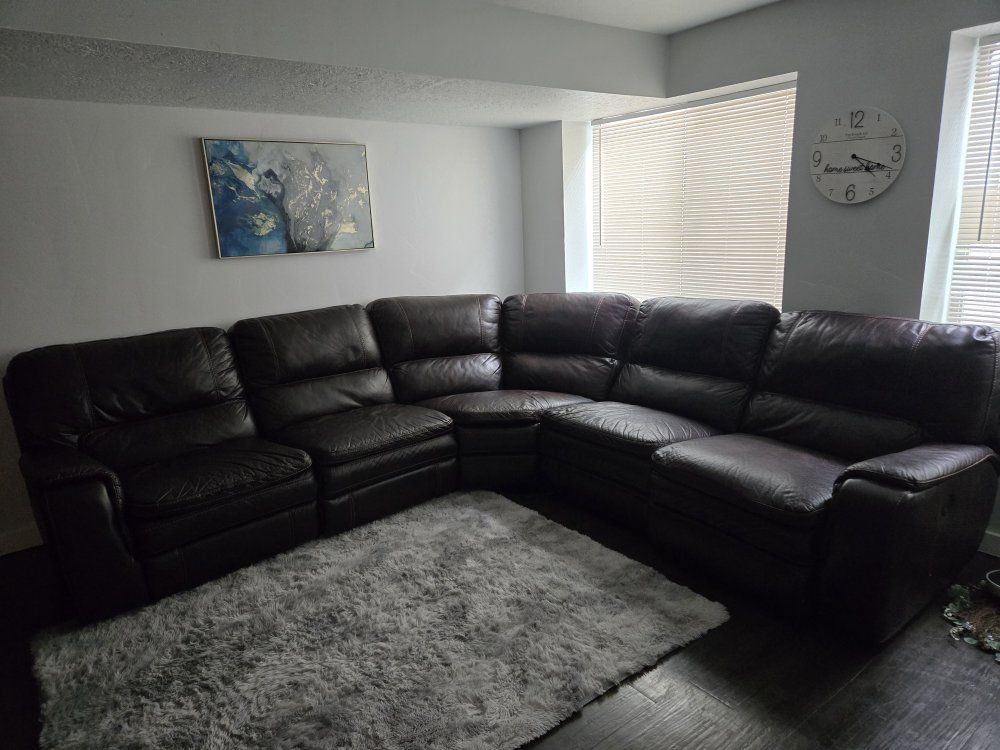 Real Leather sectional sofa w/ 2 electric recliners