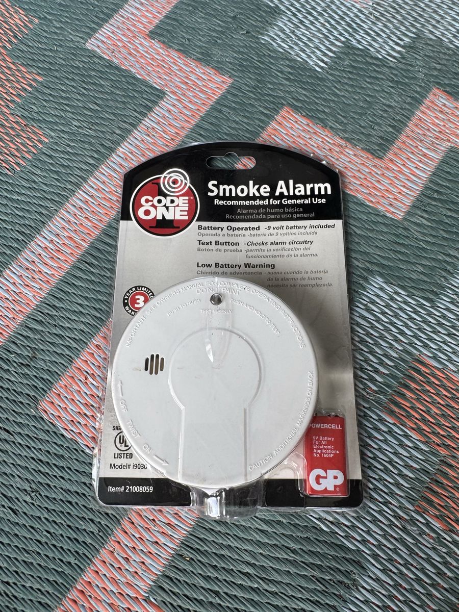Code One 9030 Smoke Alarm, Battery Operated, Recommended for General Use, New Sealed