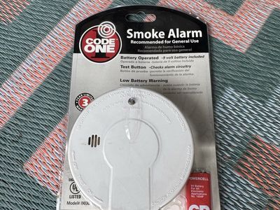 Code One 9030 Smoke Alarm, Battery Operated, Recommended for General Use, New Sealed