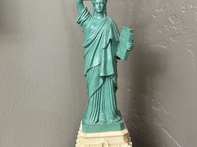 Poly-Resin Statue Of Liberty