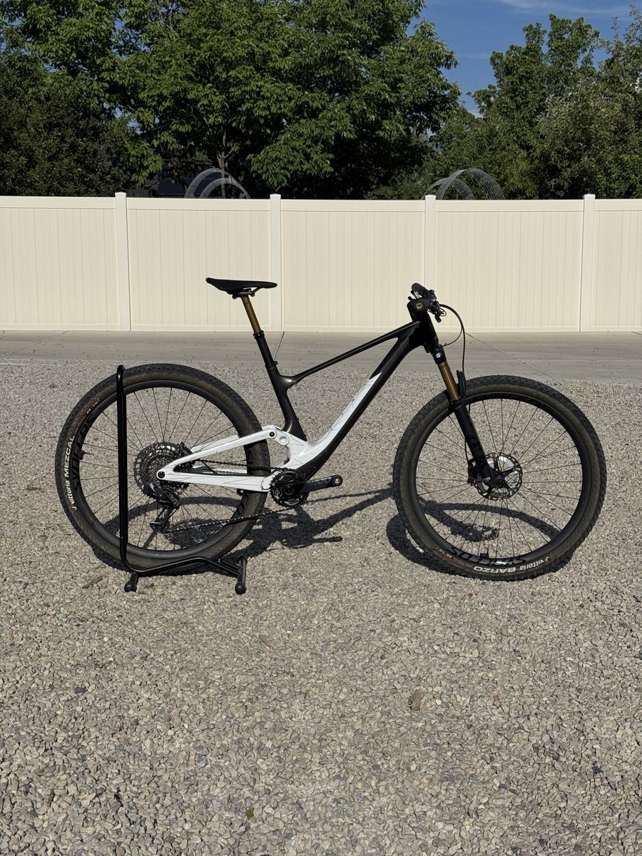 2022 Scott Spark 900 Tuned- AXS - Medium